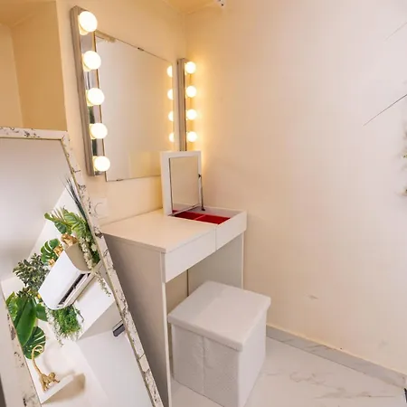 Duplex 50m De La Carre D'or Apartment