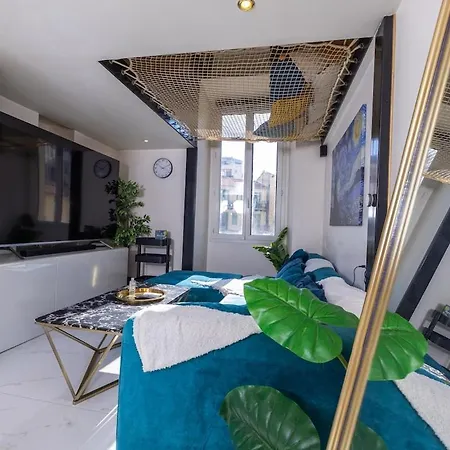 Duplex 50m De La Carre D'or Apartment