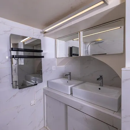 Duplex 50m De La Carre D'or *