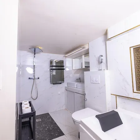 Duplex 50m De La Carre D'or Daire *